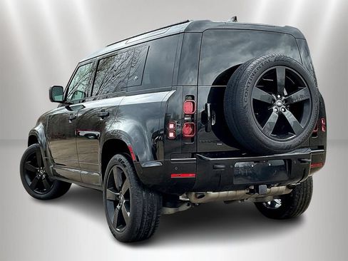 Used 2023 Land Rover Defender 110 X-Dynamic SE AWD/4WD image 4
