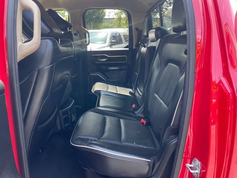 Used 2019 RAM 1500 Laramie AWD/4WD image 17