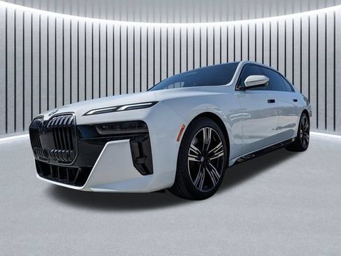 Used 2024 BMW 740i RWD image 8