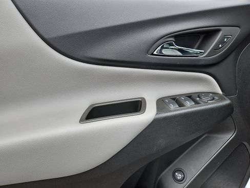Used 2024 Chevrolet Equinox LT w/ LPO, Floor Liner Package AWD/4WD image 12