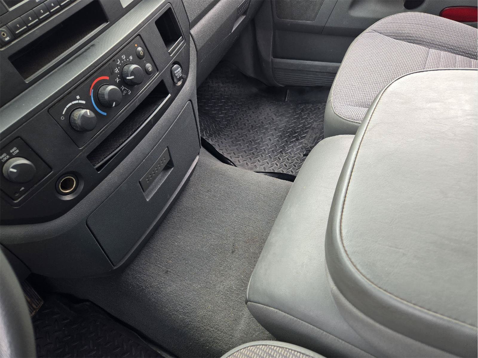 Used 2008 Dodge Ram 1500 Truck ST AWD/4WD image 18