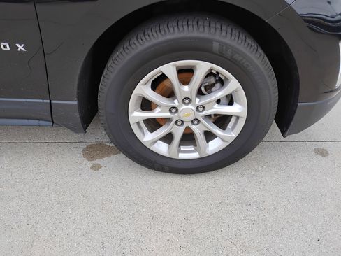 Used 2020 Chevrolet Equinox LT FWD image 27