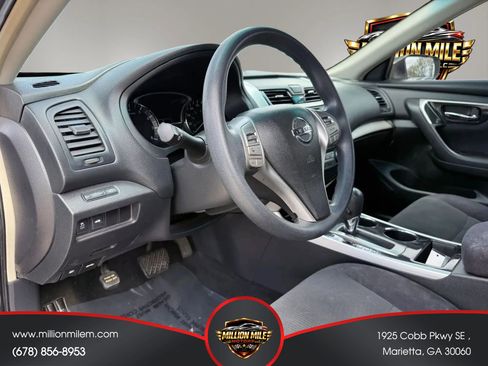 Used 2013 Nissan Altima 2.5 S FWD image 17