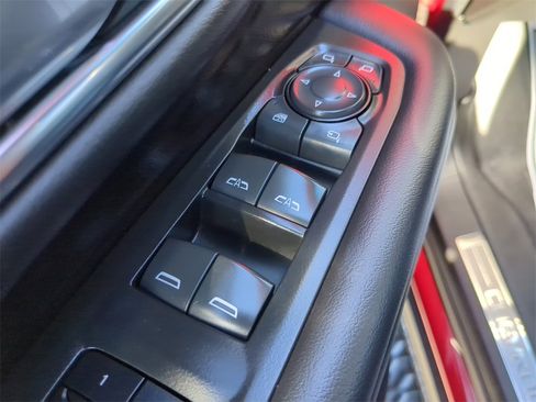 Used 2022 Chevrolet Tahoe Z71 w/ Luxury Package image 18