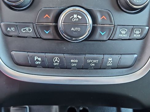 Used 2019 Dodge Durango SXT image 18