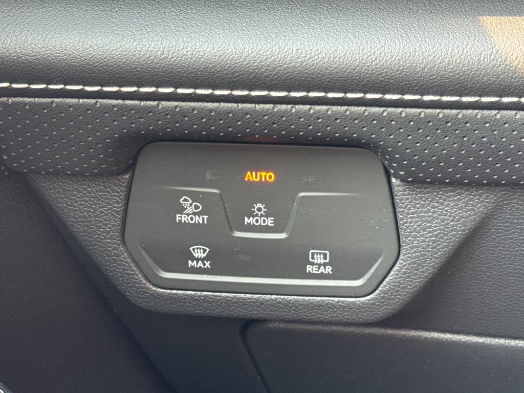 Used 2024 Volkswagen Atlas SE FWD image 28