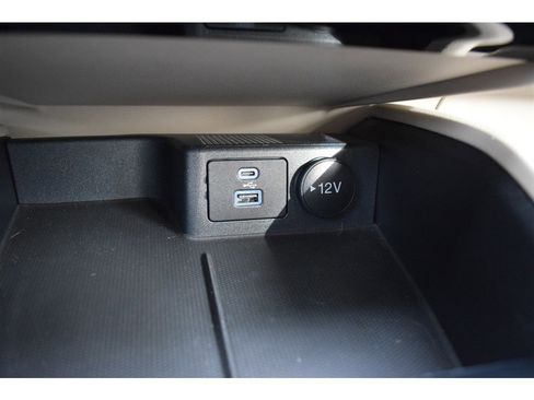 Used 2022 Ford Escape Titanium image 34