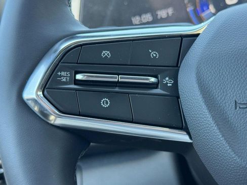 New 2026 Chevrolet Equinox LT w/ Safety and Technology Package AWD/4WD image 11