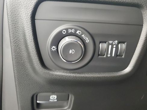 New 2025 Jeep Grand Cherokee Limited w/ Black Appearance Package image 26