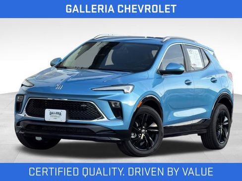 Used 2025 Buick Encore GX Sport Touring FWD image 2