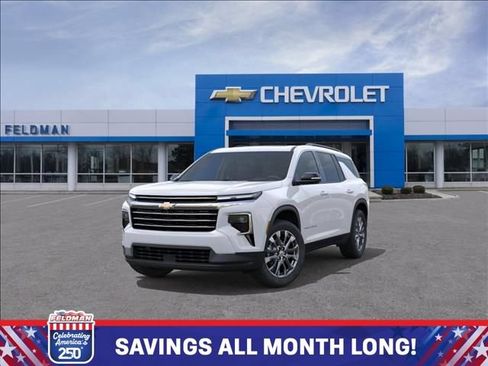 New 2026 Chevrolet Traverse LT w/ Sun and Wheel Package AWD/4WD image 8