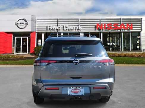 New 2026 Nissan Pathfinder SL w/ SL Premium Package AWD/4WD image 7