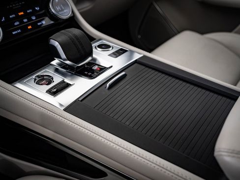 Used 2023 Jaguar F-PACE S image 38