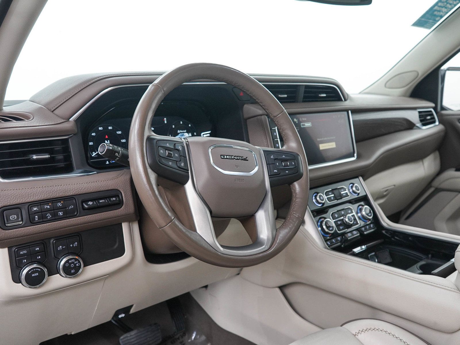Used 2022 GMC Yukon Denali AWD/4WD image 26