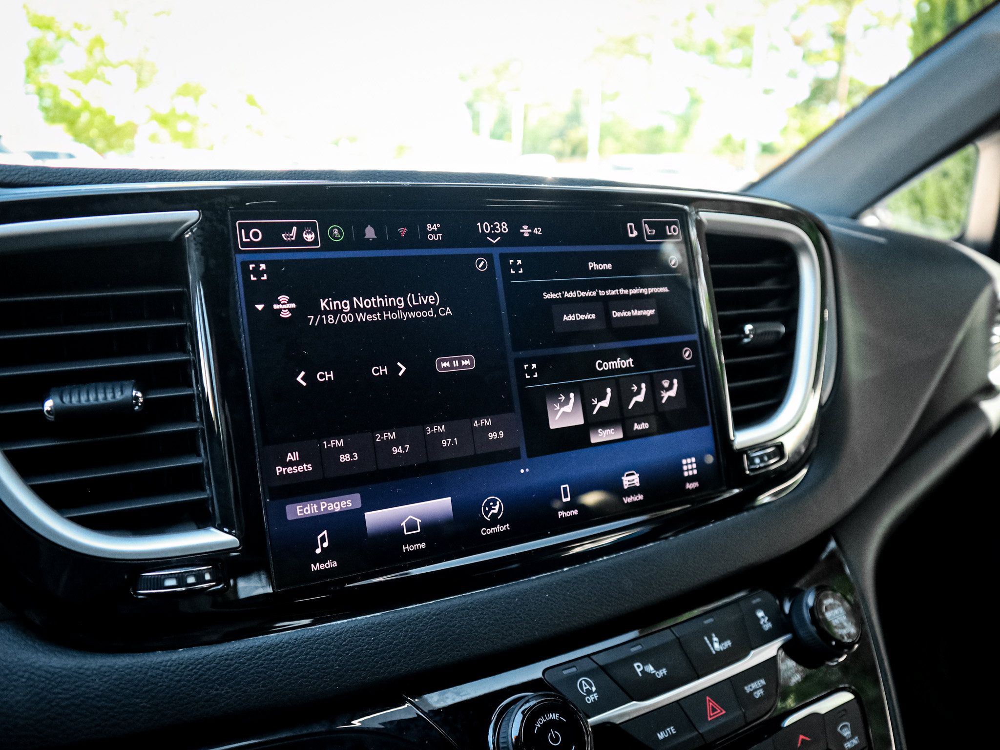 Used 2025 Chrysler Pacifica Select FWD image 23