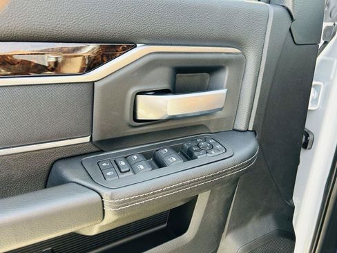 New 2025 RAM 3500 Big Horn AWD/4WD image 12