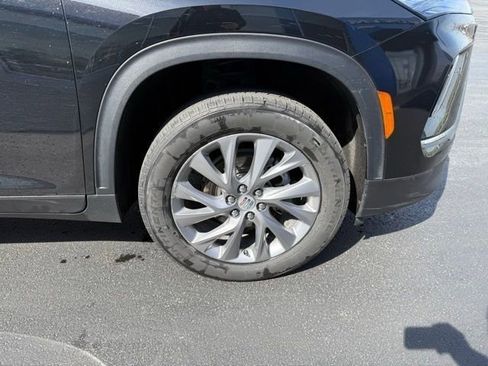 Certified 2025 Buick Enclave Preferred AWD/4WD image 13