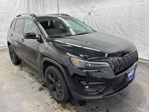 Certified 2023 Jeep Cherokee Altitude Lux w/ Lux Elite Package AWD/4WD image 4