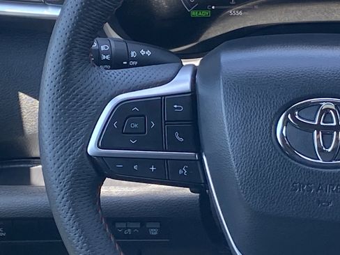 Used 2025 Toyota Sienna XSE w/ XSE Premium Package AWD/4WD image 18