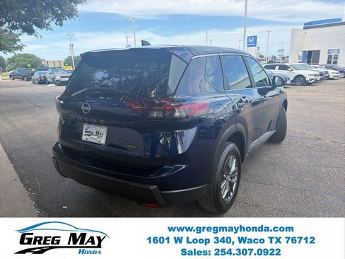 Used 2026 Nissan Rogue SV AWD/4WD image 3