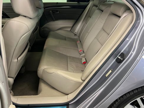 Used 2011 Acura RL image 21