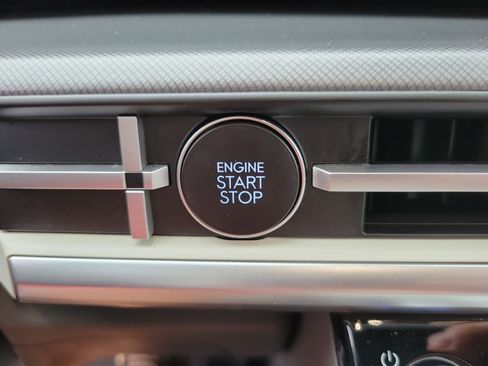 Used 2026 Hyundai Santa Fe SEL FWD image 19