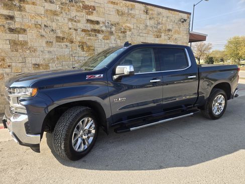 Used 2021 Chevrolet Silverado 1500 LTZ w/ LTZ Premium Texas Edition image 2