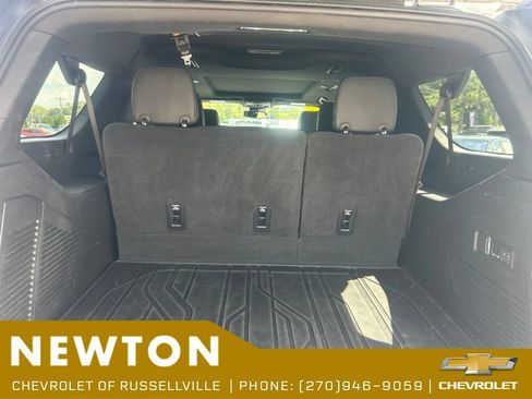 Used 2025 Chevrolet Suburban Z71 w/ Comfort Package AWD/4WD image 42