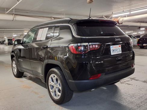 Used 2024 Jeep Compass Latitude AWD/4WD image 12