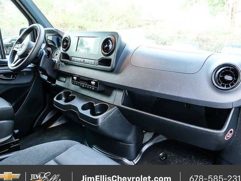 Used 2024 Mercedes-Benz Sprinter 2500 image 18