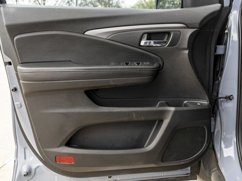 Used 2023 Honda Ridgeline Sport image 36