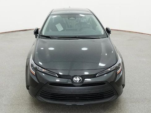 Used 2026 Toyota Corolla LE image 2