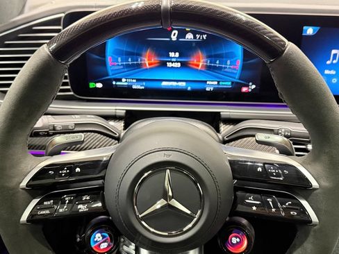 Used 2025 Mercedes-Benz GLS 63 AMG 4MATIC image 22