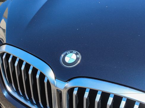 Used 2022 BMW X3 sDrive30i w/ M Sport Package 2 RWD image 11