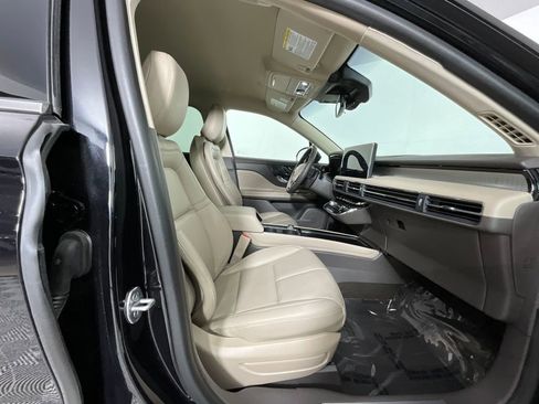 Used 2024 Lincoln Corsair AWD image 23