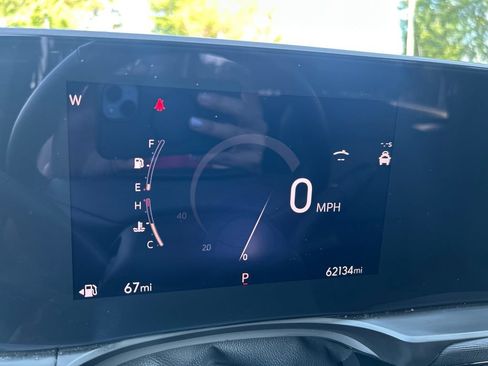 Used 2025 Buick Envista Sport Touring w/ Convenience I Package FWD image 17