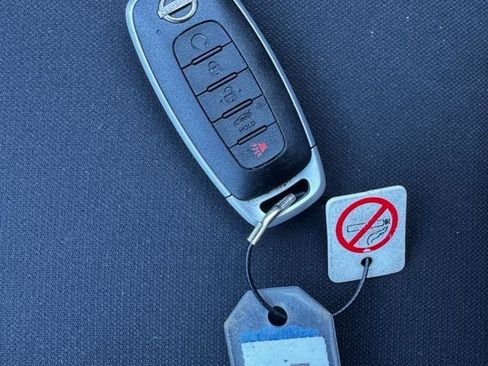 Used 2025 Nissan Sentra SR image 27