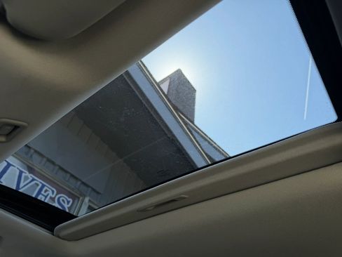 Used 2017 Nissan Pathfinder Platinum w/ Cargo Package image 28