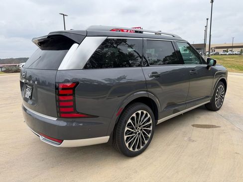 New 2026 Hyundai Palisade Calligraphy FWD image 5