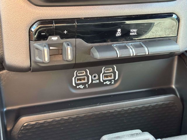 Used 2023 RAM 1500 Big Horn AWD/4WD image 26