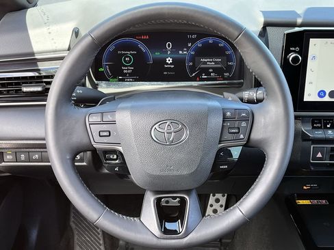 Used 2025 Toyota Camry XSE w/ Premium Package image 11