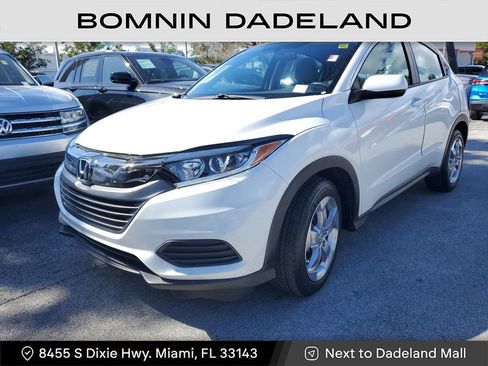 Used 2022 Honda HR-V LX image 2