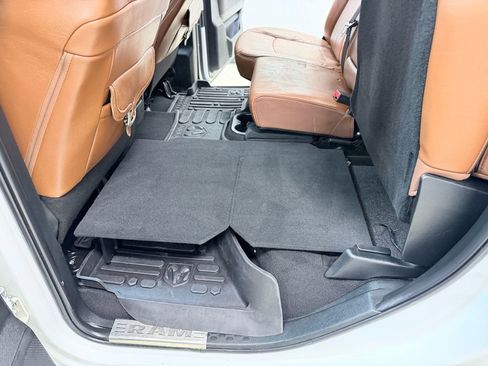 Used 2018 RAM 1500 Laramie Longhorn w/ Convenience Group image 39