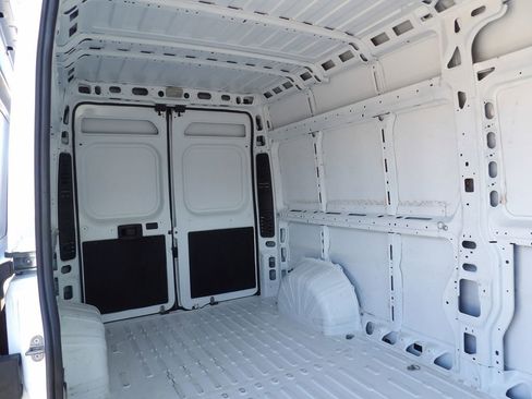 Used 2023 RAM ProMaster 2500 image 29
