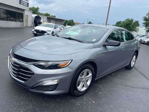 Used 2024 Chevrolet Malibu LS FWD image 2