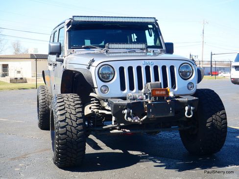 Used 2015 Jeep Wrangler Unlimited Sport image 12