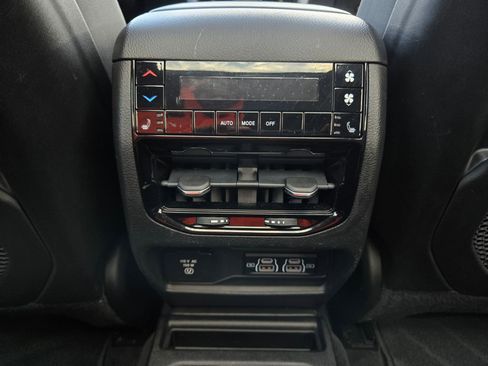 Used 2022 Jeep Grand Cherokee L Limited image 35