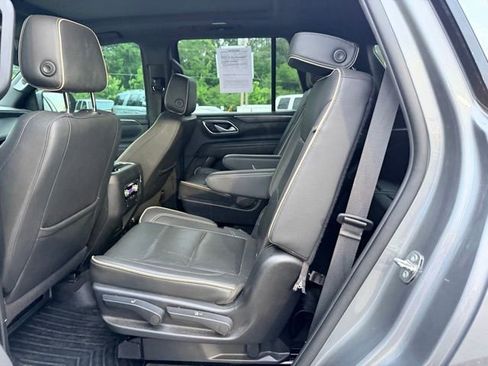 Used 2022 GMC Yukon SLT w/ SLT Premium Package AWD/4WD image 8
