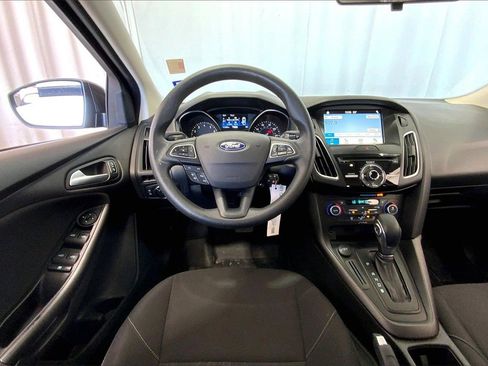 Used 2018 Ford Focus SEL image 14