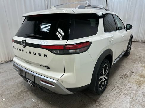 Certified 2024 Nissan Pathfinder Platinum image 12